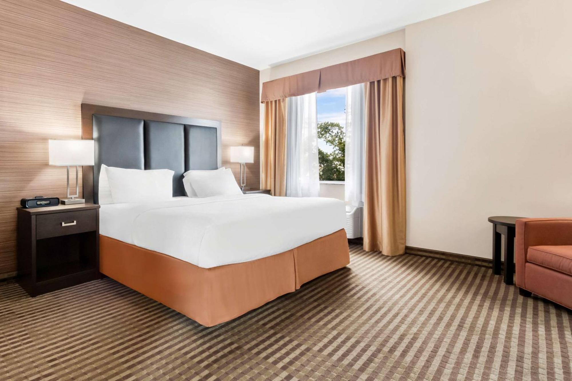 Best Western Plus Fergus Hotel מראה חיצוני תמונה