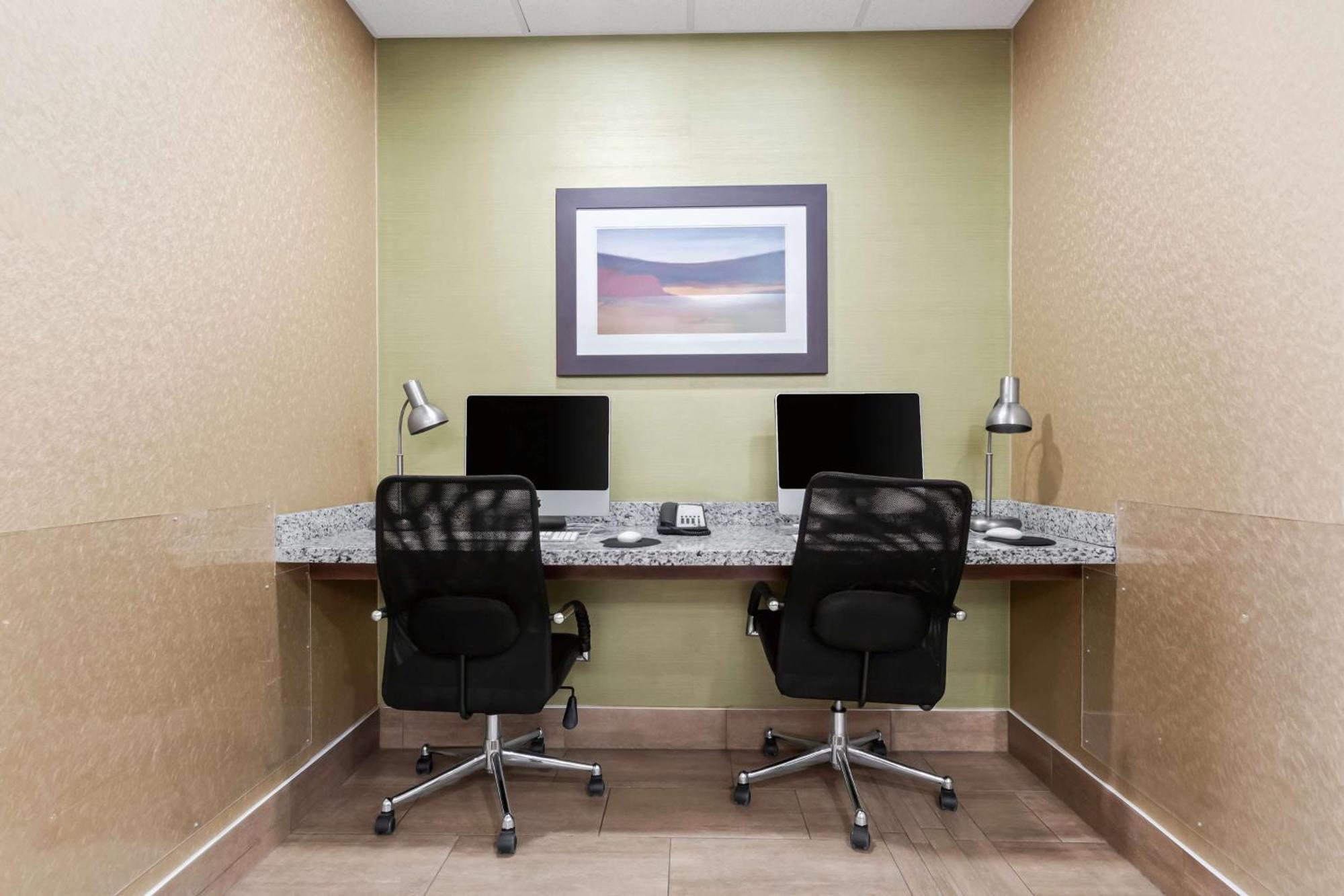 Best Western Plus Fergus Hotel מראה חיצוני תמונה