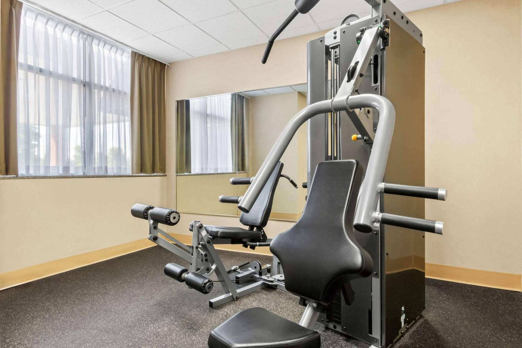 Best Western Plus Fergus Hotel מראה חיצוני תמונה