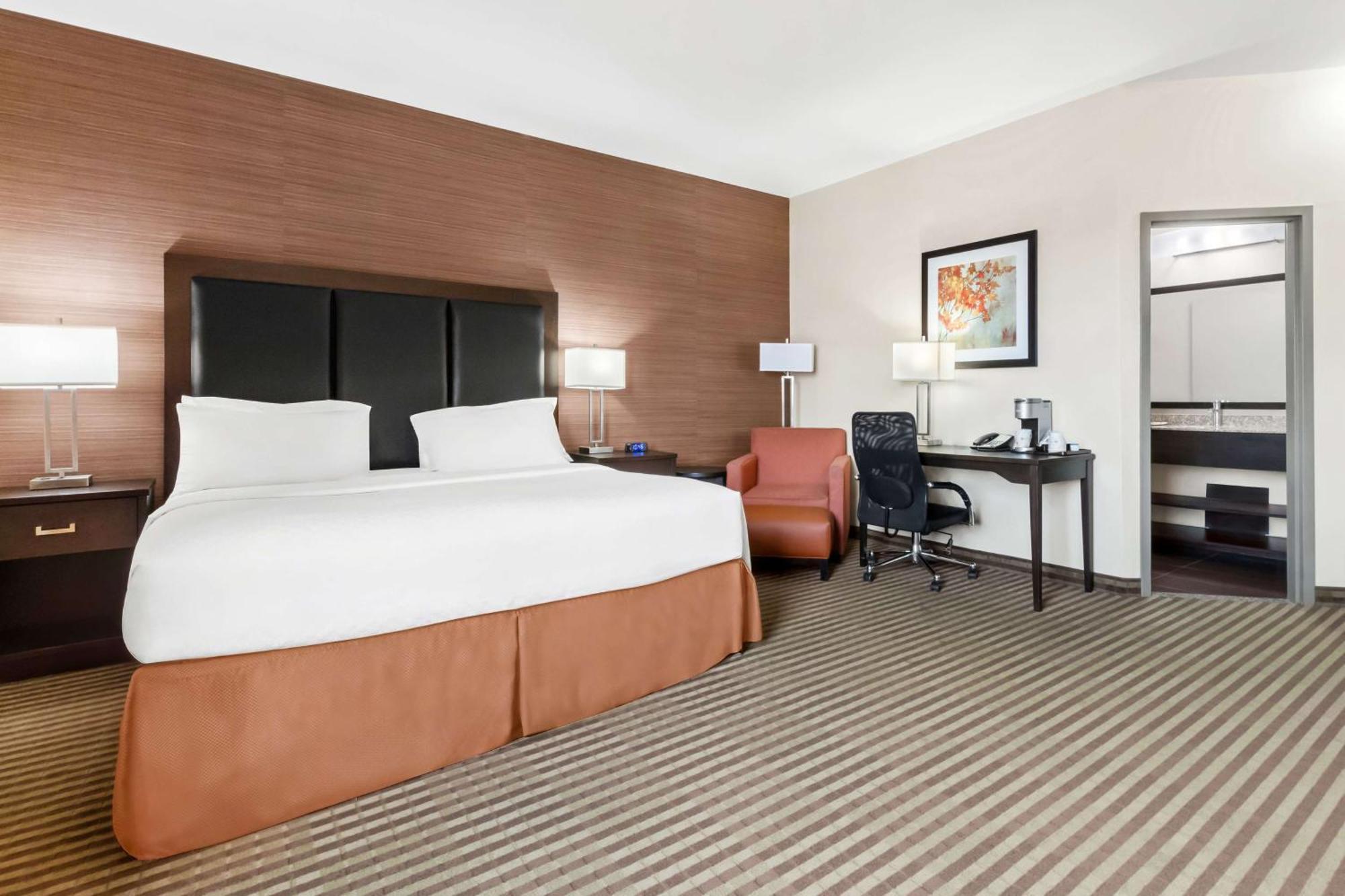 Best Western Plus Fergus Hotel מראה חיצוני תמונה