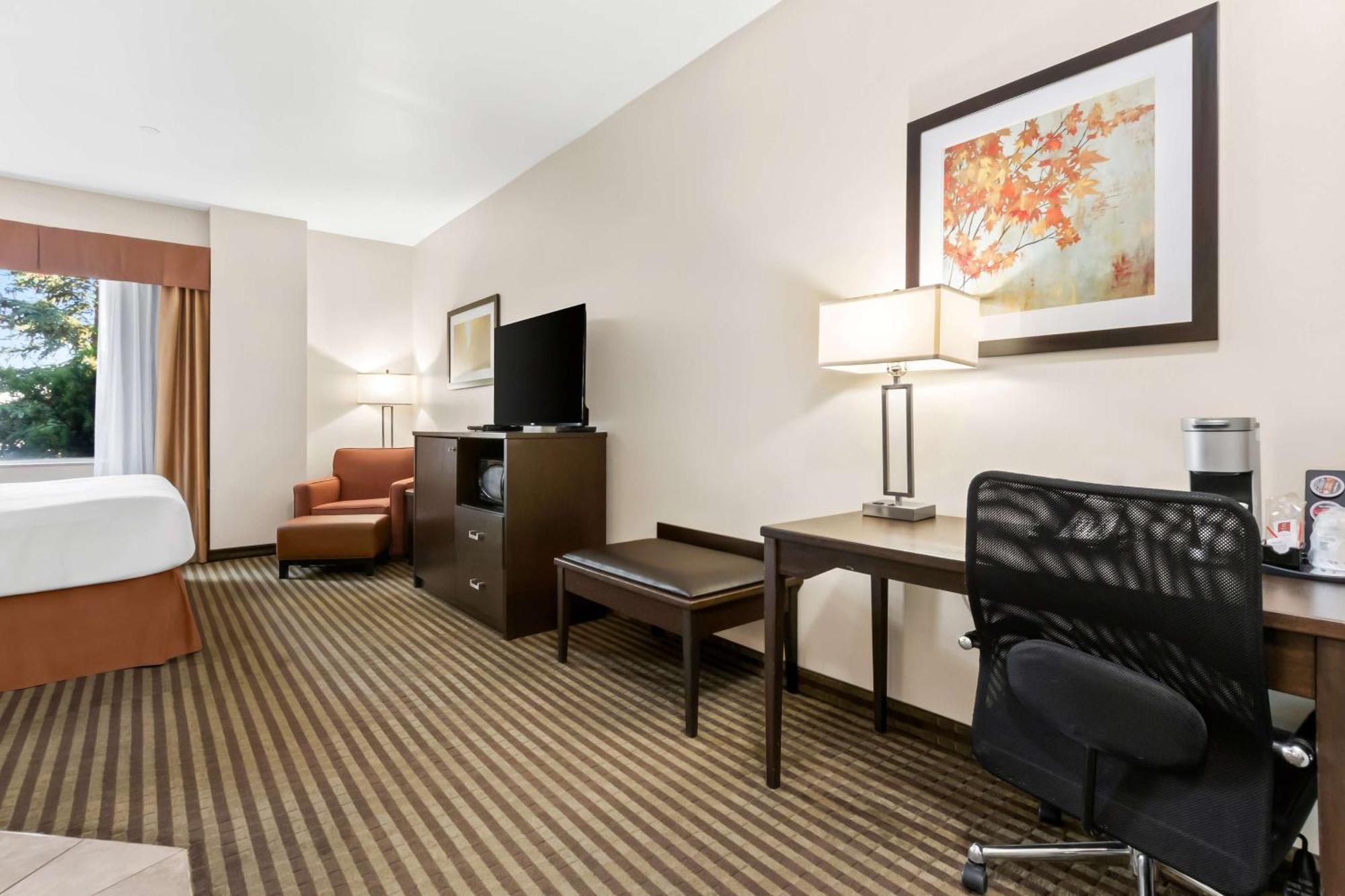 Best Western Plus Fergus Hotel מראה חיצוני תמונה