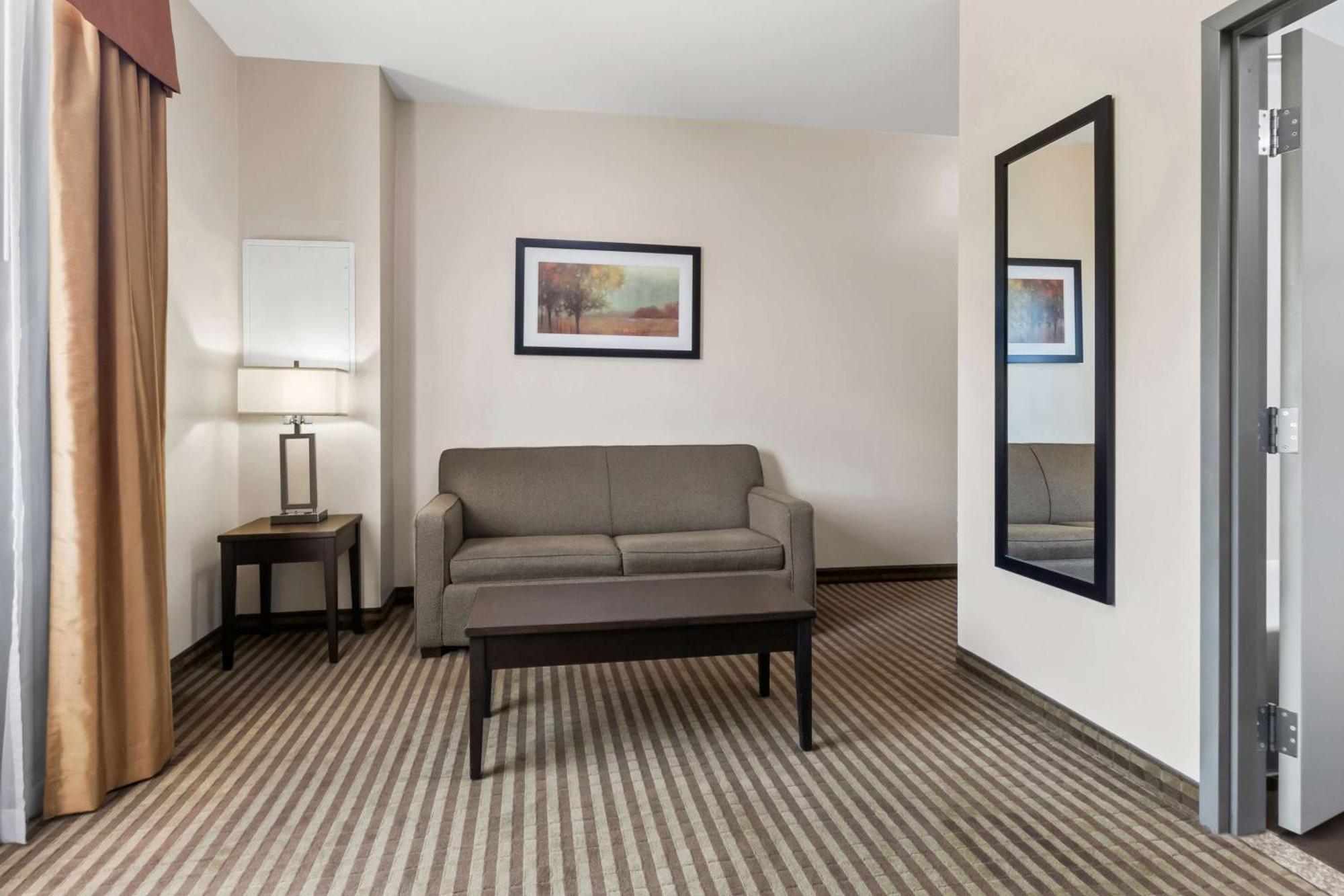 Best Western Plus Fergus Hotel מראה חיצוני תמונה